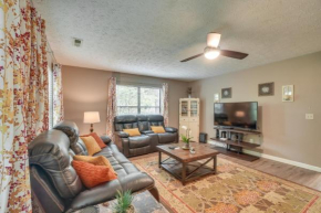 Gatlinburg Vacation Rental Balcony with Hot Tub!
